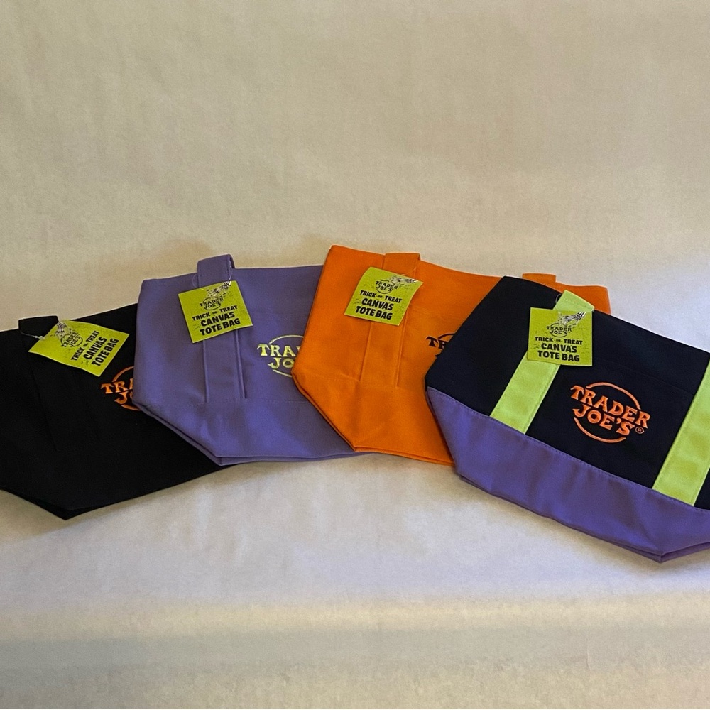 Trader Joe's Halloween Mini Tote Bag Set